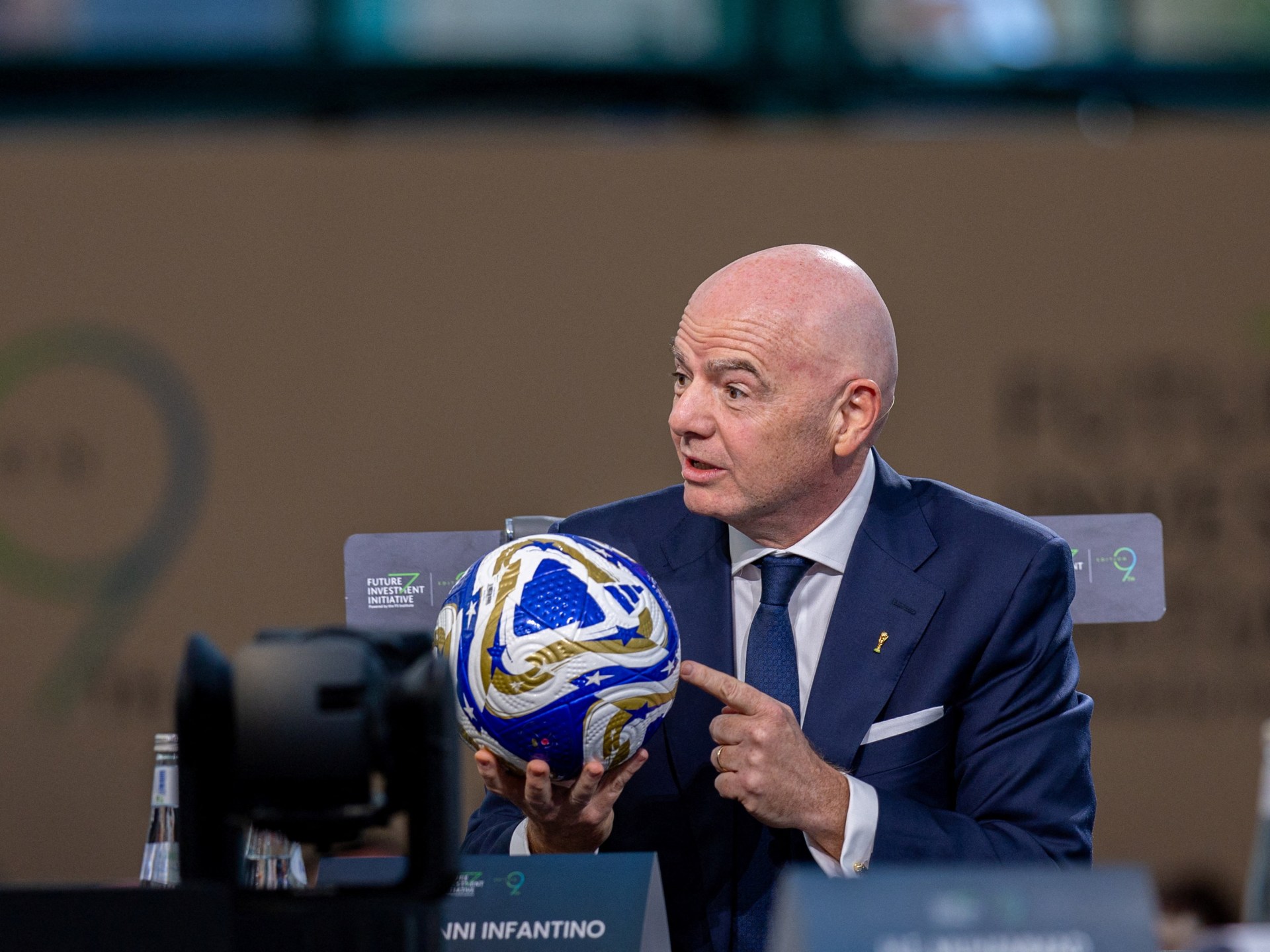 فيفا يستحدث جائزة "السلام" خلال قرعة كأس العالم 2026