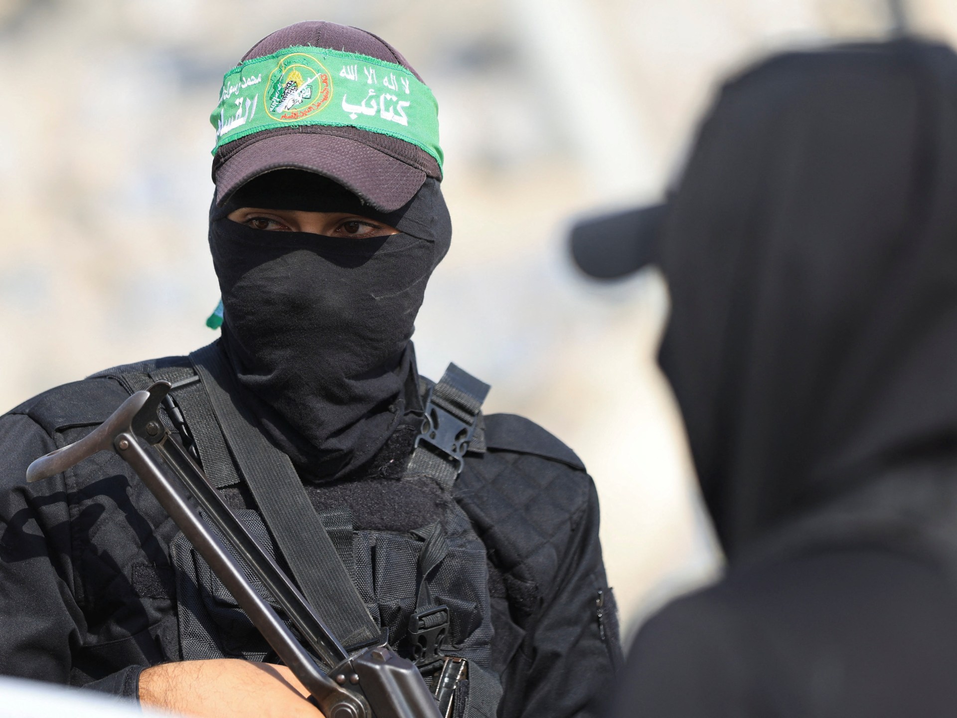 الاحتلال يعلن قتل مسلحين في رفح ويواصل النسف بالقطاع