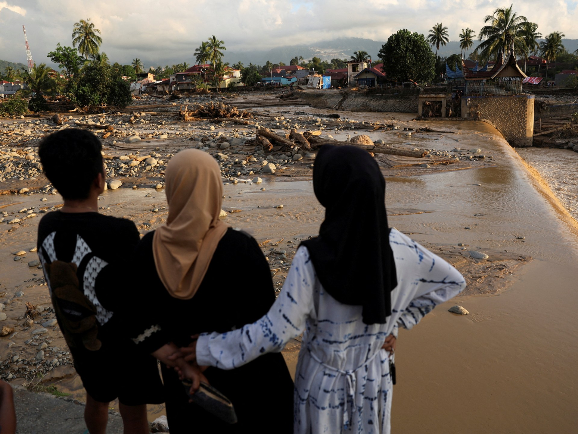 900 قتيل في فيضانات إندونيسيا وتايلند وسريلانكا