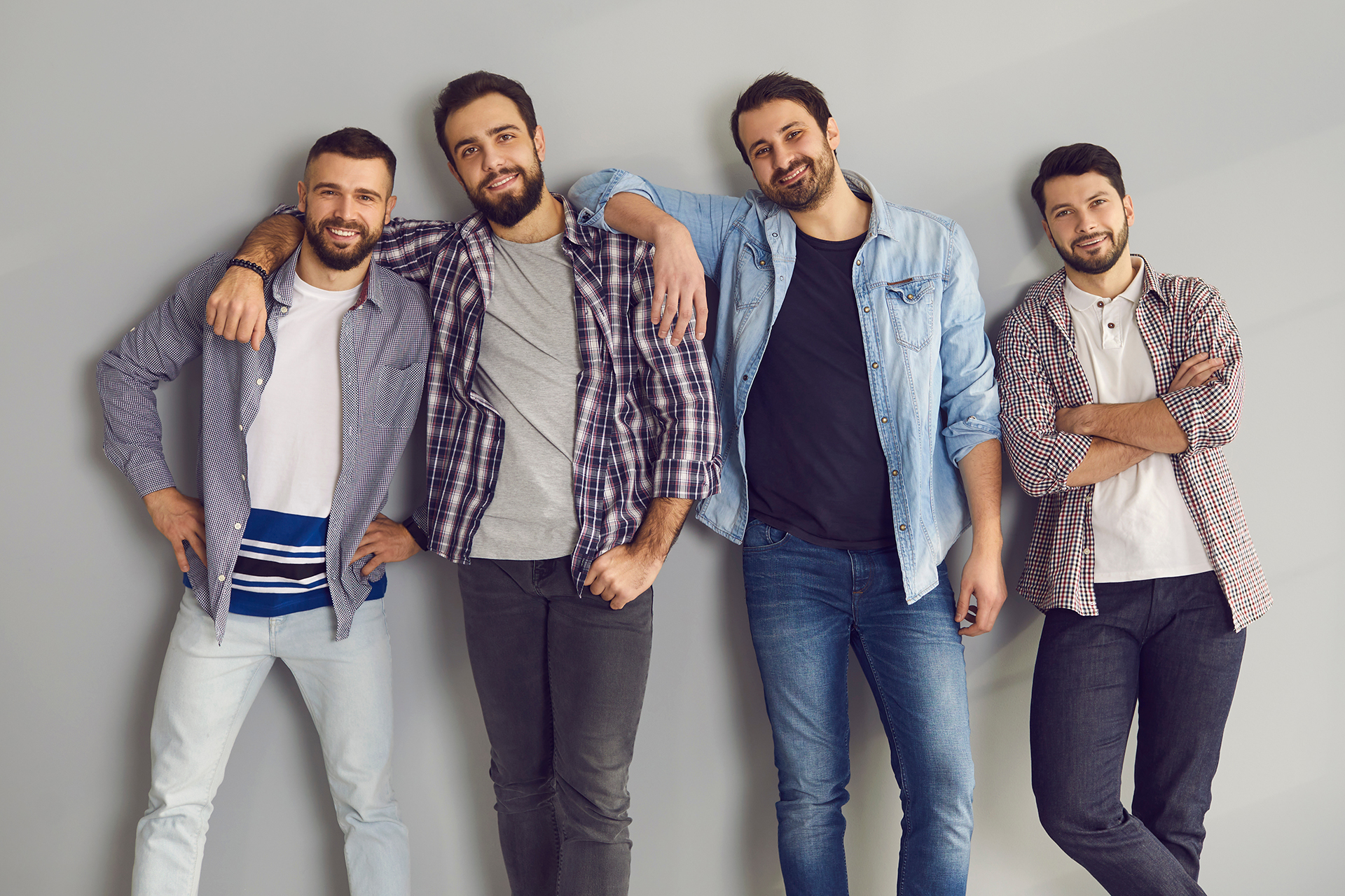 "إنّما يُجنى الهدى من صُحبة الخِلّ الأمين".. الصداقة الافتراضية بين الوهم والحقيقة!