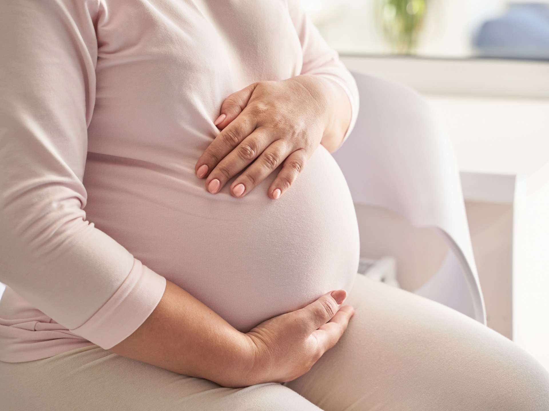 "الحمل الوحشي".. حركة بديلة تتحول إلى تجارة بالملايين واتهامات بالتسبب في 48 وفاة