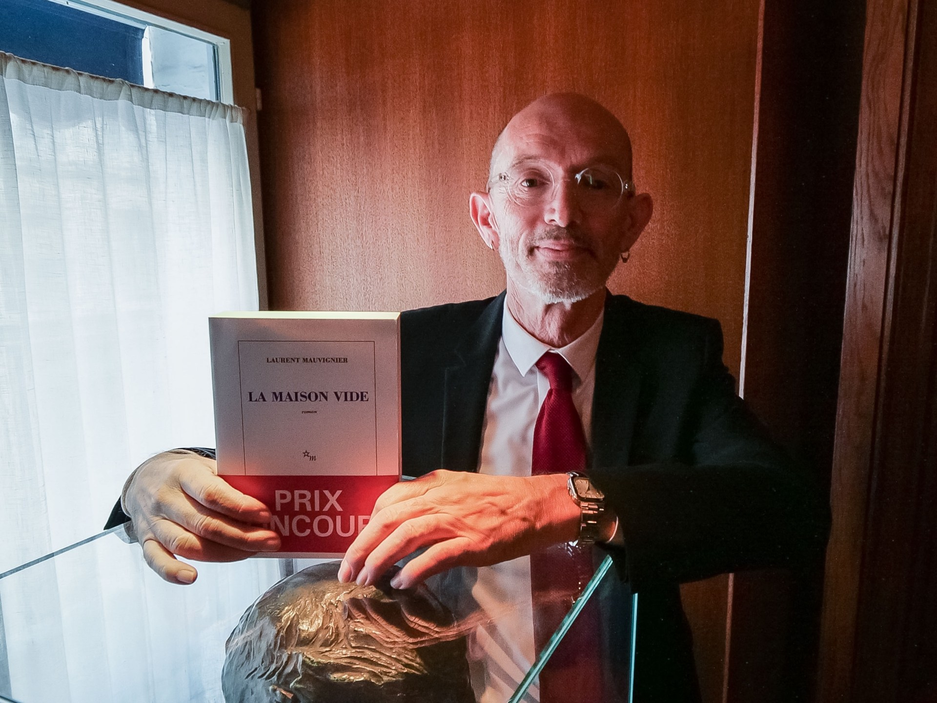 جائزة الغونكور الفرنسية: كيف تصنع عشرة يوروهات مجدا أدبيا وملايين المبيعات؟