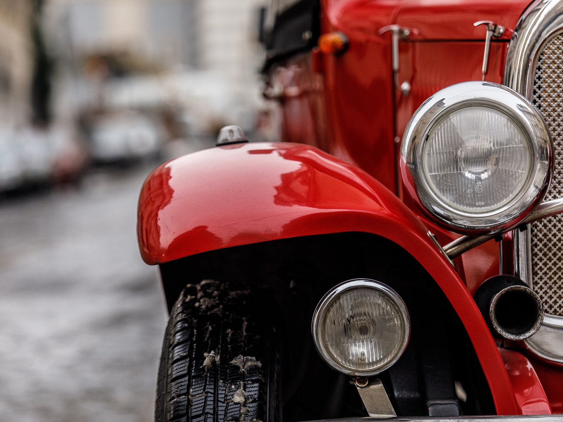 الصدأ ليس نهاية القصة.. كيف يُعيد الخبراء الحياة إلى السيارات الكلاسيكية؟