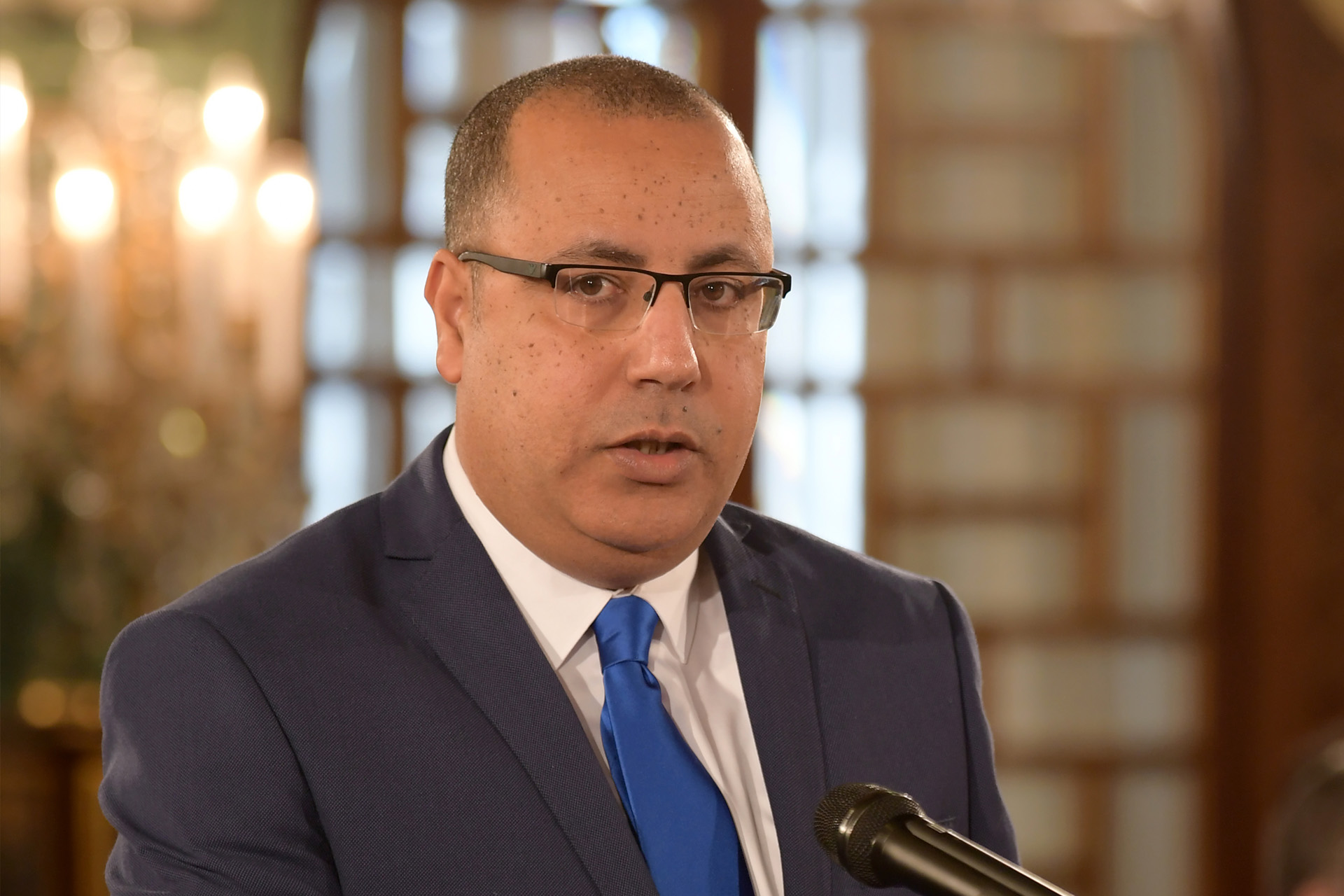 المشيشي: تونس تتجه نحو انهيار اقتصادي واجتماعي