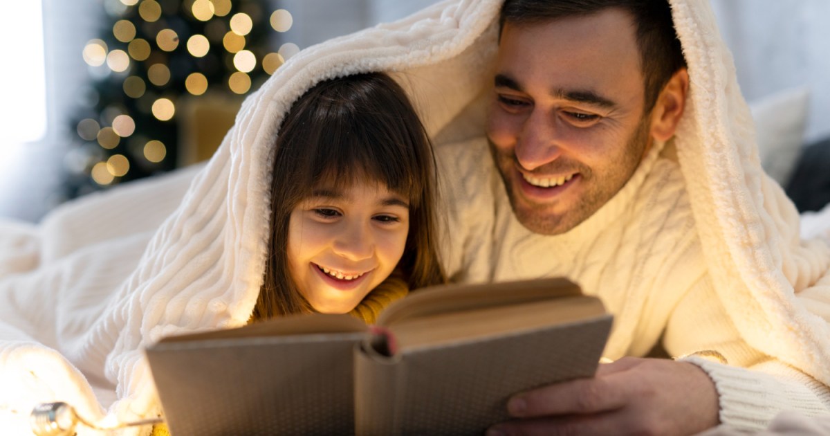 كيف تصنع قصص المساء انسجاما بين دماغ الطفل ووالديه؟