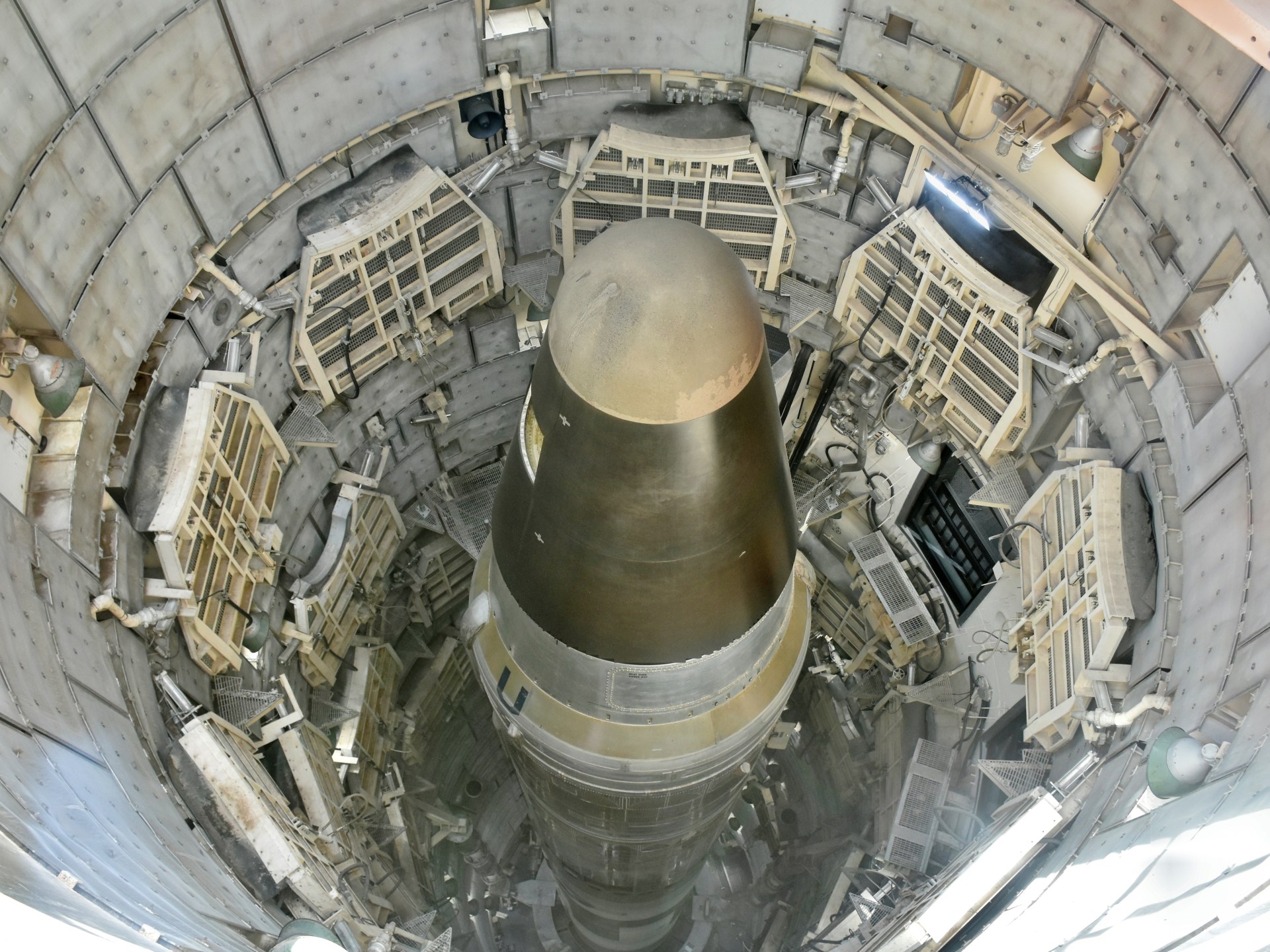 أسلحة الدمار الشامل.. السفّاح الأعمى