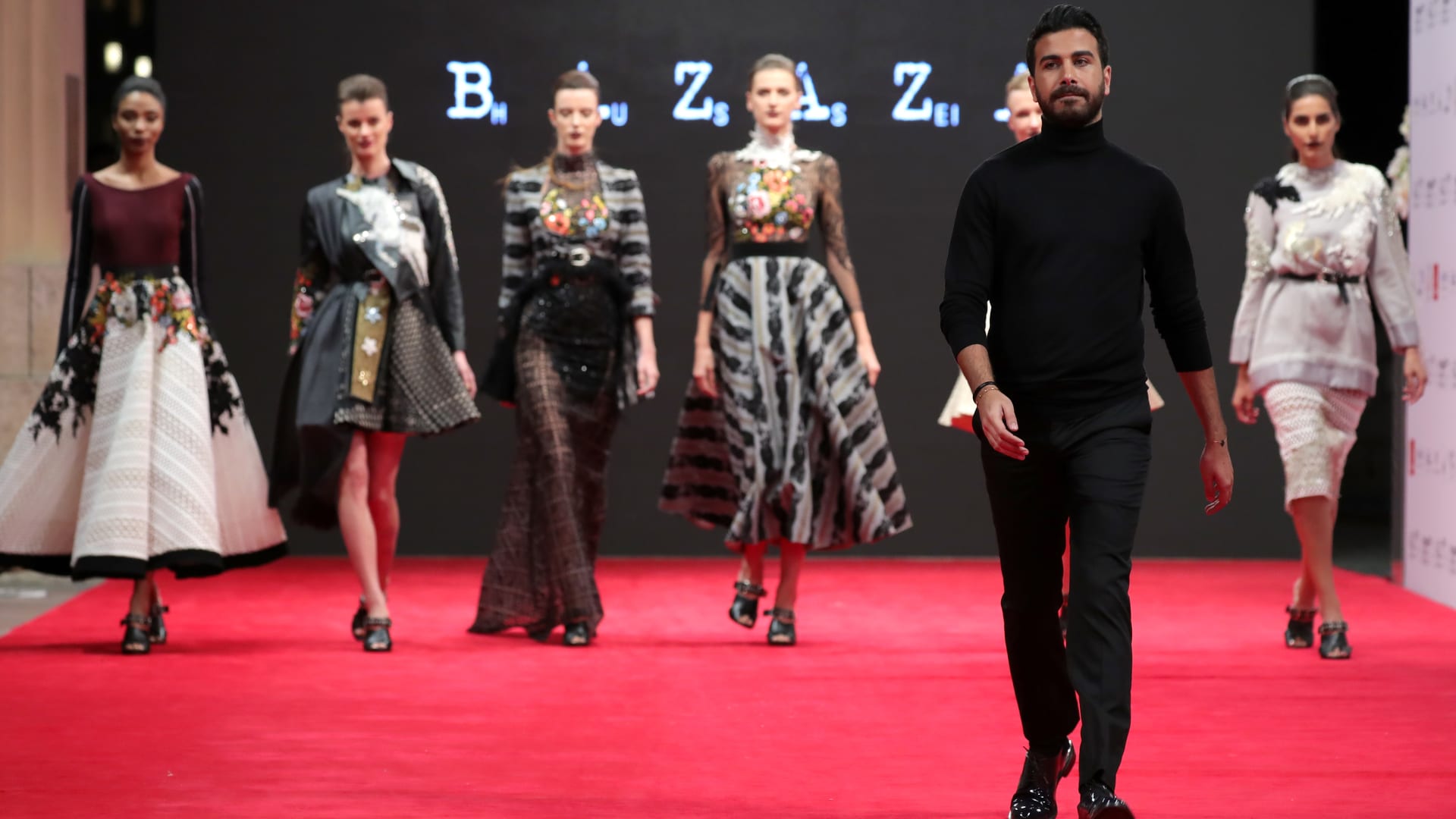 حسين بظاظا: "هؤلاء هنّ النجمات اللواتي أطمح لارتدائهن تصاميمي"