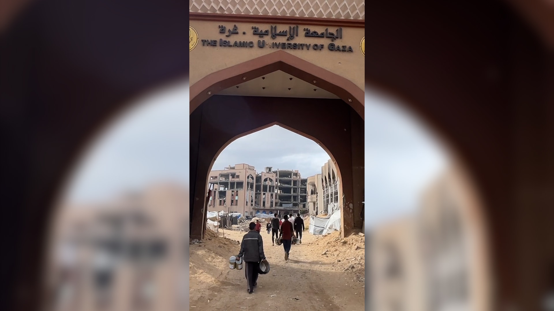 لأول مرة منذ عامين.. شاهد كيف عاد طلاب غزة إلى مدارسهم المدمرة