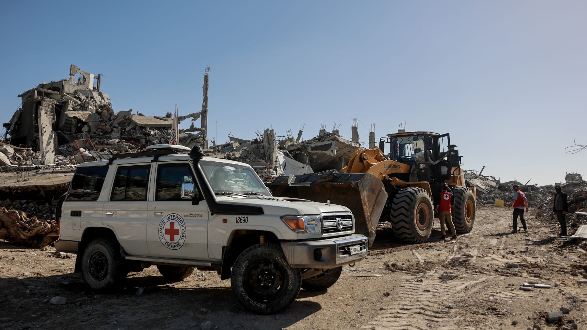 إسرائيل تتسلم رفات أحد آخر الرهائن المتوفين في غزة