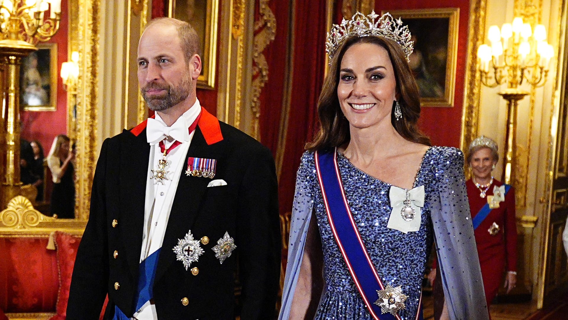 كيت ميدلتون تتألق بتاج تاريخي في مأدبة رسمية للرئيس الألماني