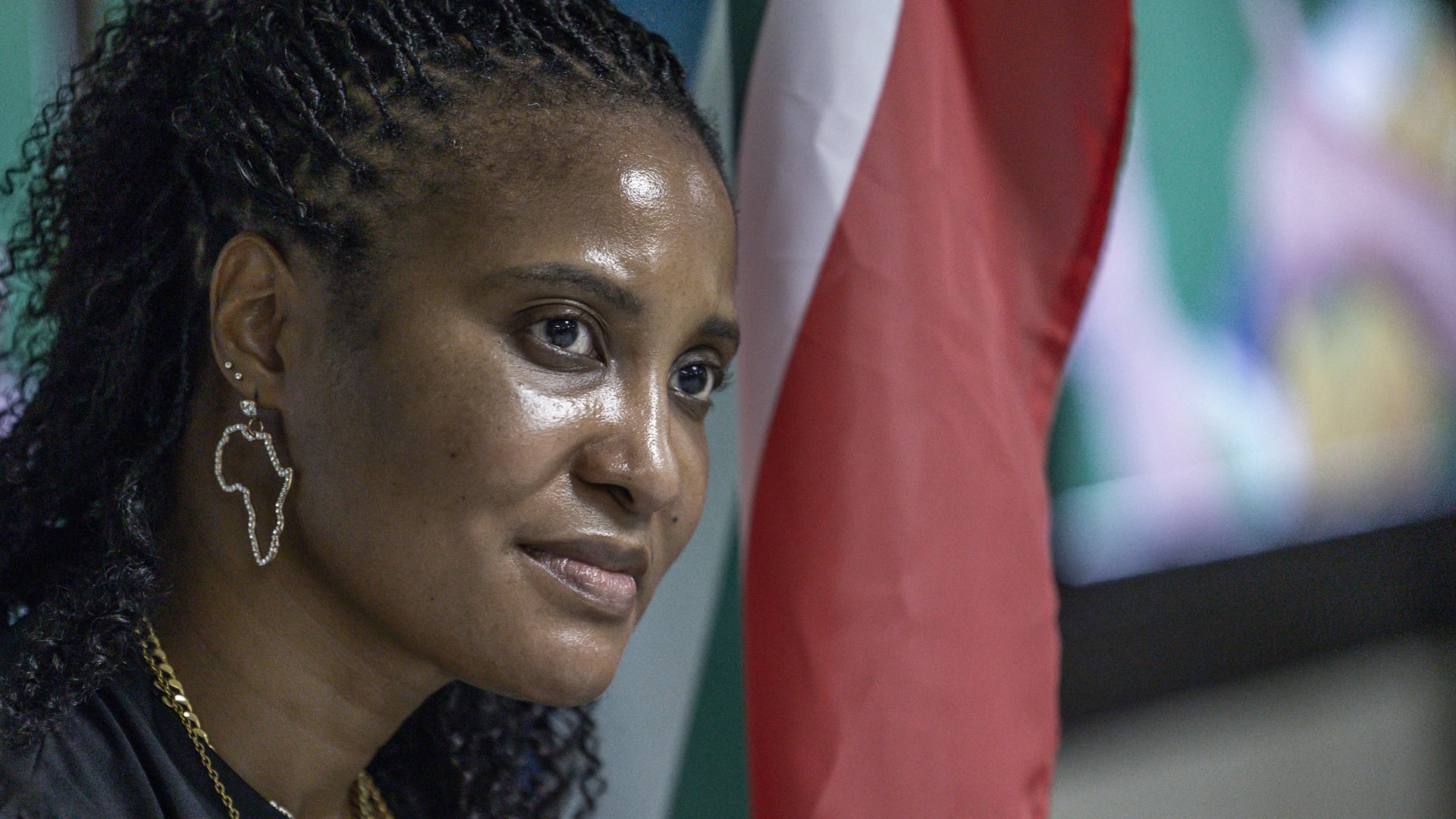 اتهام ابنة رئيس جنوب أفريقيا السابق باستدراج رجال للقتال بصفوف روسيا.. إليكم ما نعرفه