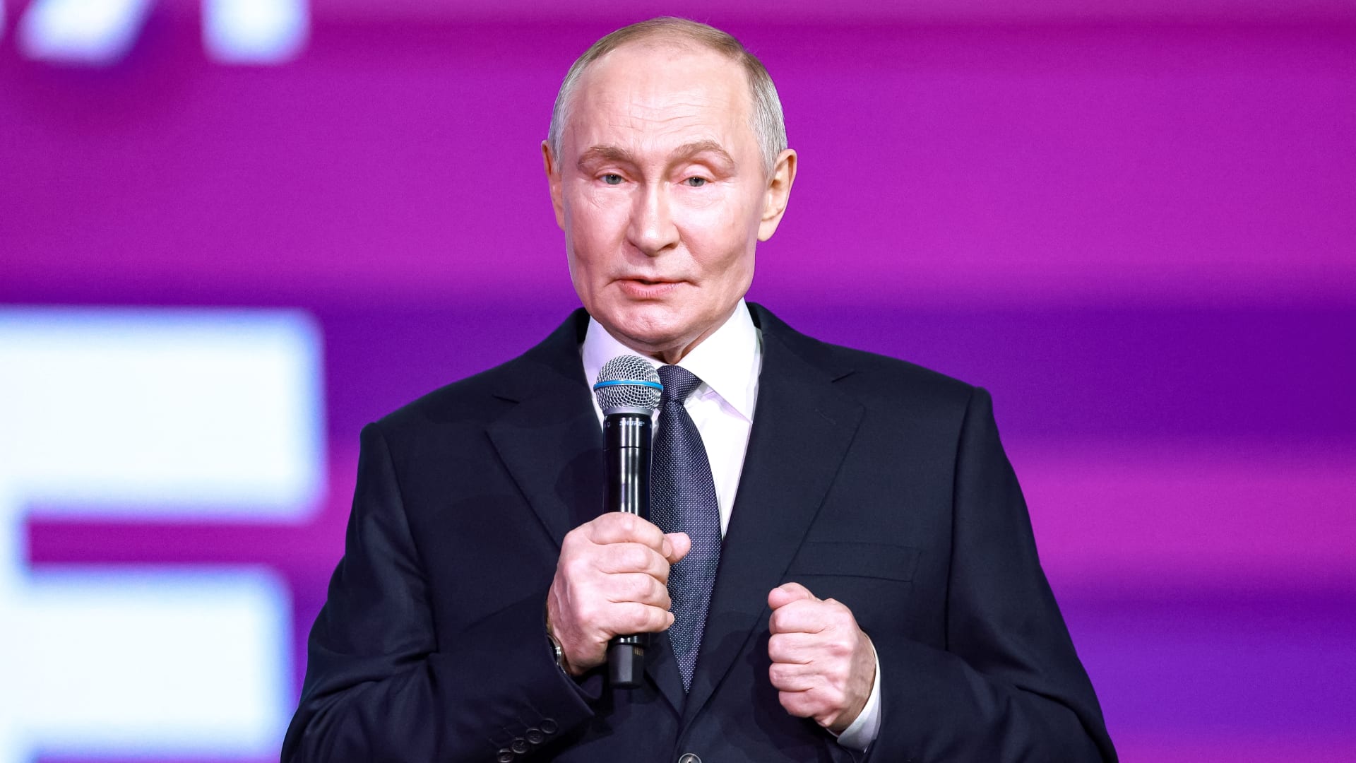 بعد تعهد بوتين بالسيطرة عليه بأي وسيلة.. ما هو إقليم دونباس؟