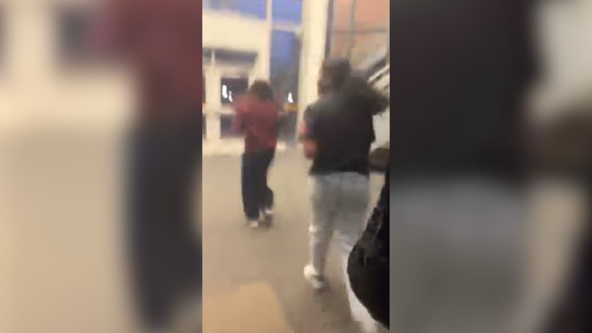 حادثة جامعة براون.. شاهد رد فعل الطلاب وتوجيهات الشرطة لهم