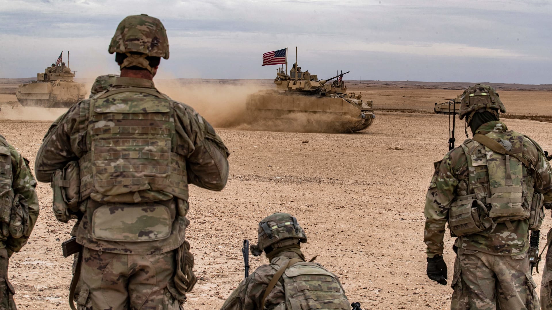 سوريا.. موقف أحمد الشرع وتفاصيل جديدة عن كمين داعش وما نعلمه عن الجنود القتلى ووضع القوات الأمريكية بالدولة