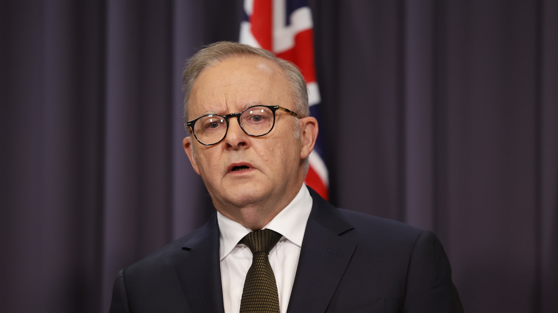 بعد هجوم سيدني.. رئيس الوزراء الأسترالي يتعهد بتشديد قوانين الأسلحة