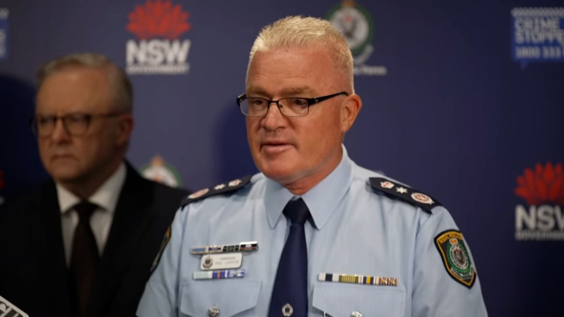 هجوم سيدني.. الشرطة تكشف تفاصيل عن أب وابنه أطلقا النار