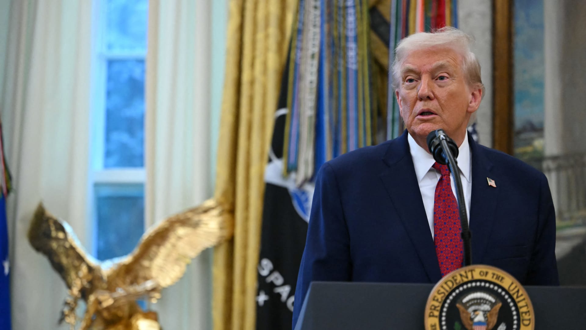 ترامب يعلن تصنيف "الفنتانيل" كـ"سلاح دمار شامل".. ويوضح السبب