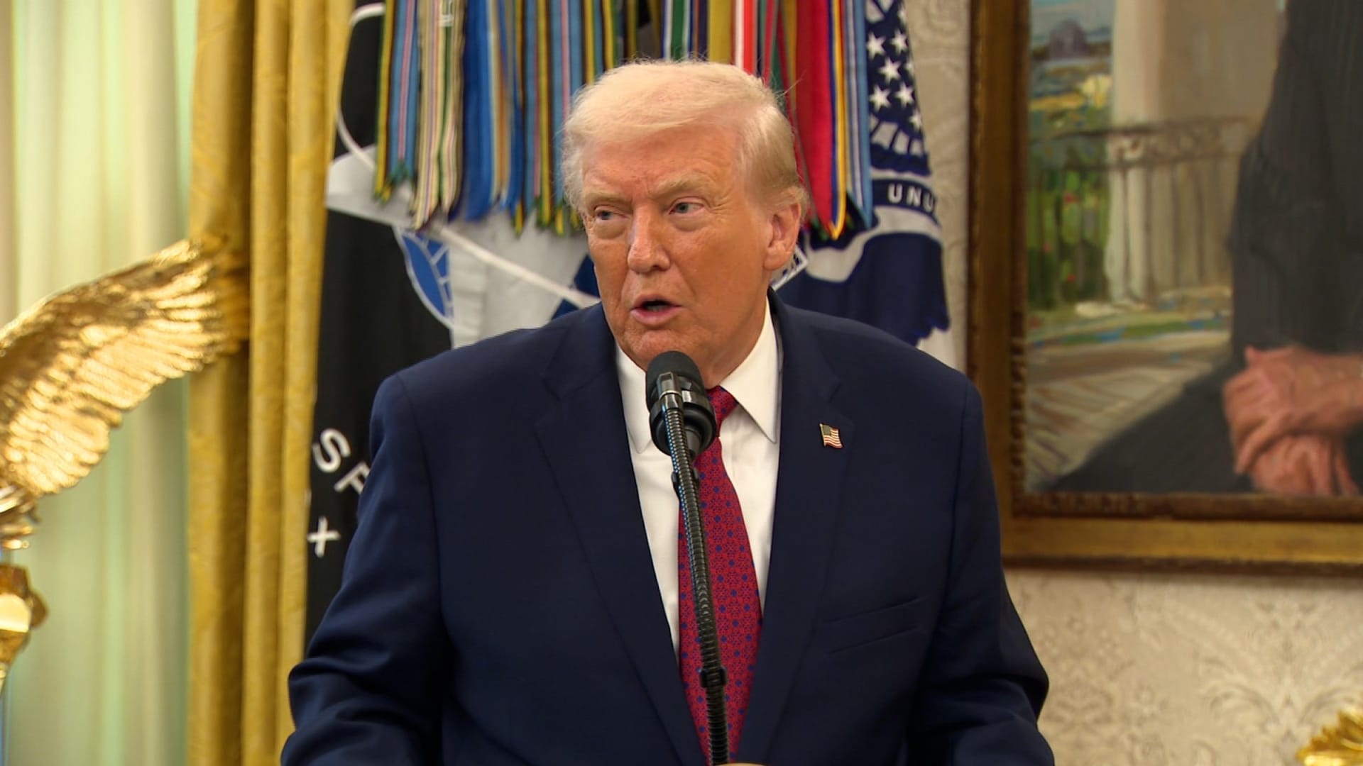 "مختل عقليًا".. ترامب يُصعّد انتقاداته للمخرج الراحل روب راينر