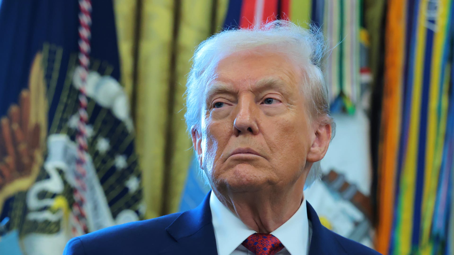 بالأسماء.. إدارة ترامب توسّع قائمة حظر السفر لتشمل 39 دولة