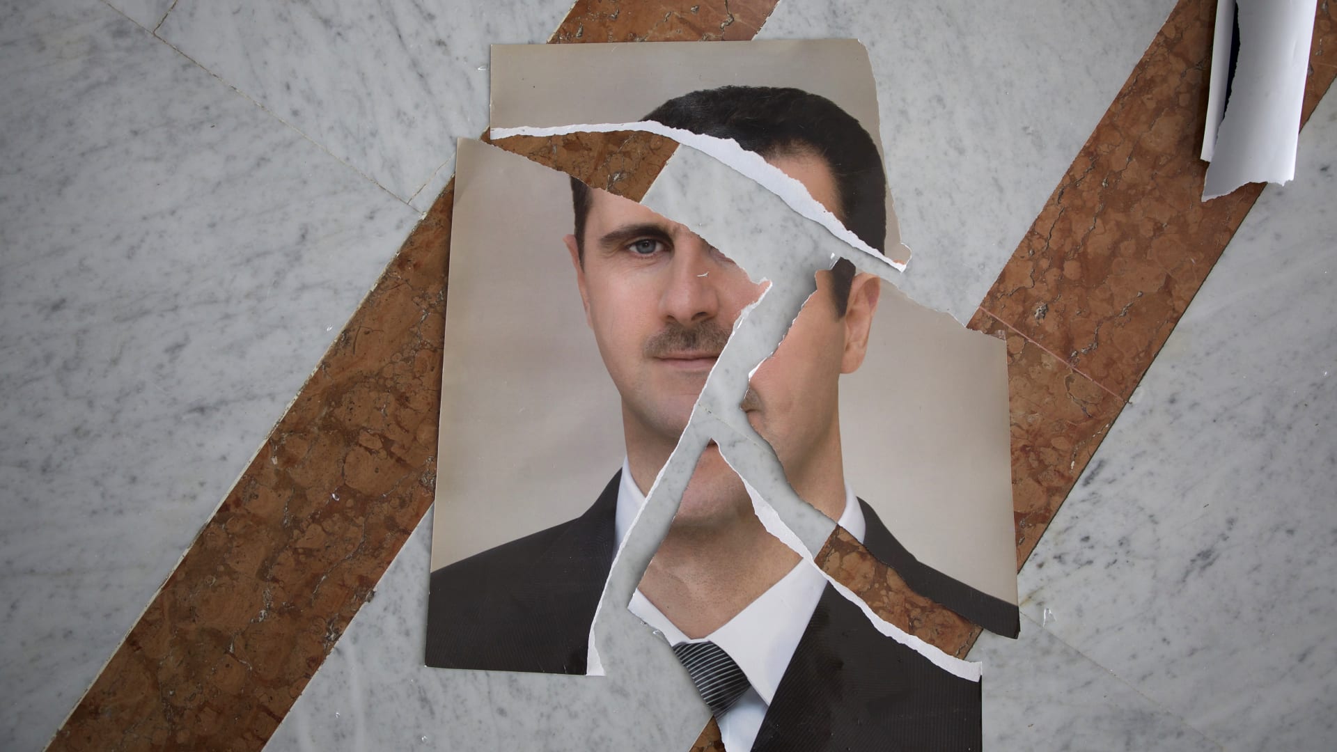 سوريا.. ترامب يوقع على إلغاء العقوبات كاملة بـ"قانون قيصر"