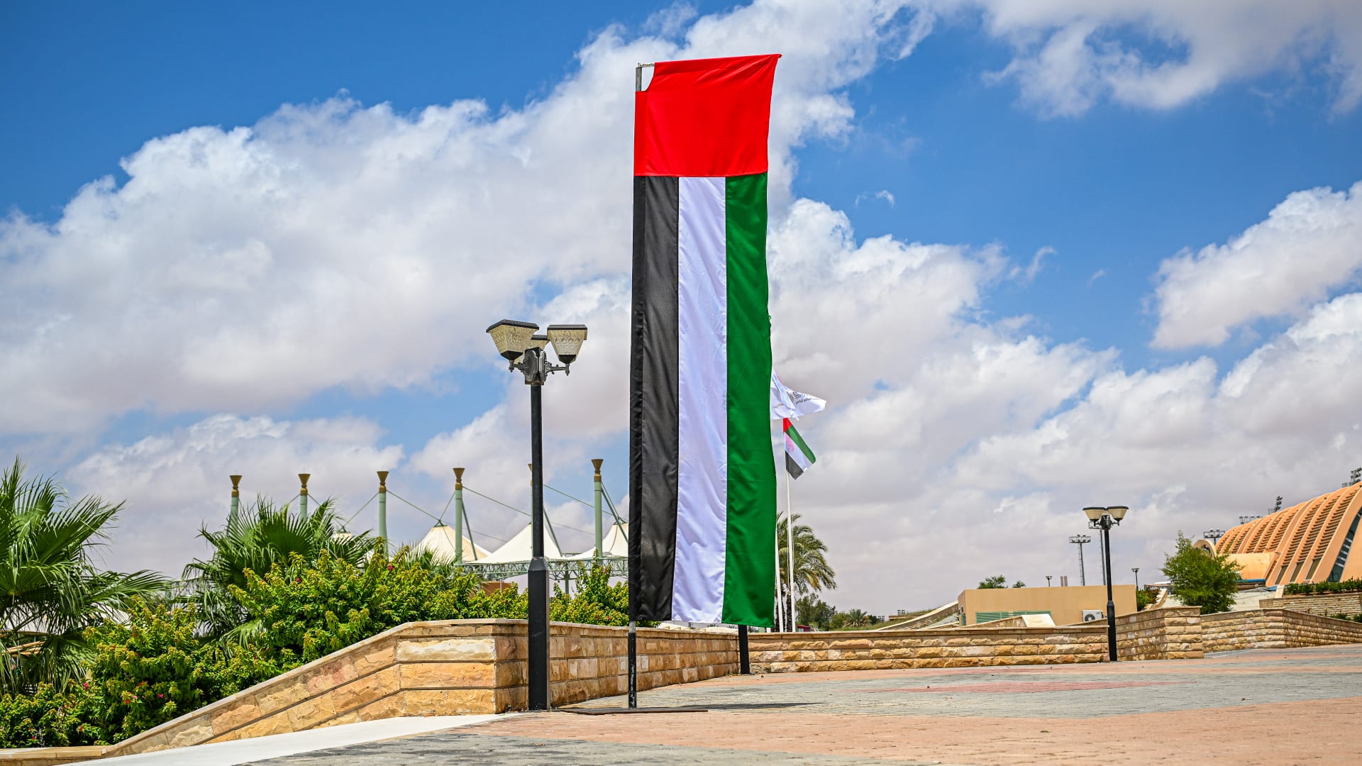 ماذا وراء تركيز الإمارات لأنظارها على التمويل الرقمي؟