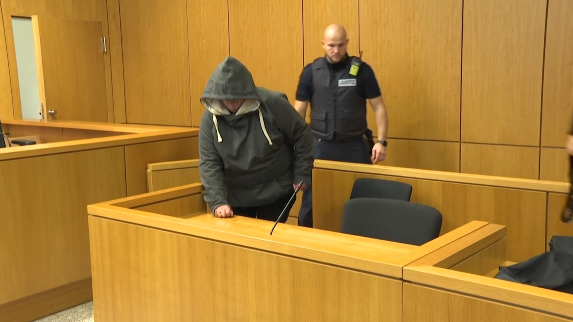 محاكمة هزت ألمانيا.. رجل يُدان بتخدير واغتصاب زوجته وتصويرها ونشر جرائمه على الانترنت