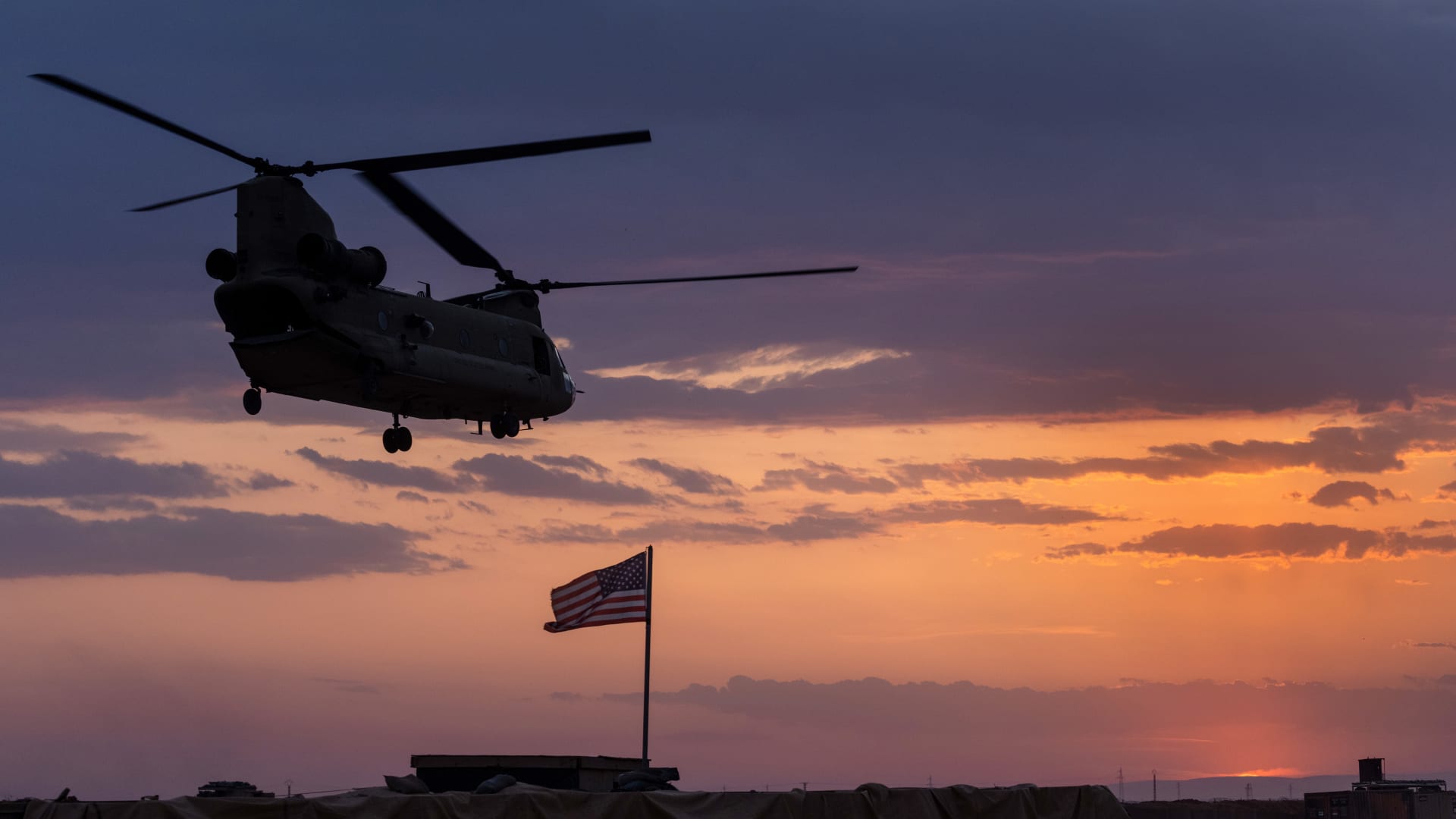 غارات أمريكية تستهدف "عشرات الأهداف لداعش" في سوريا.. مصادر تكشف لـCNN تفاصيل عملية "هوك آي"