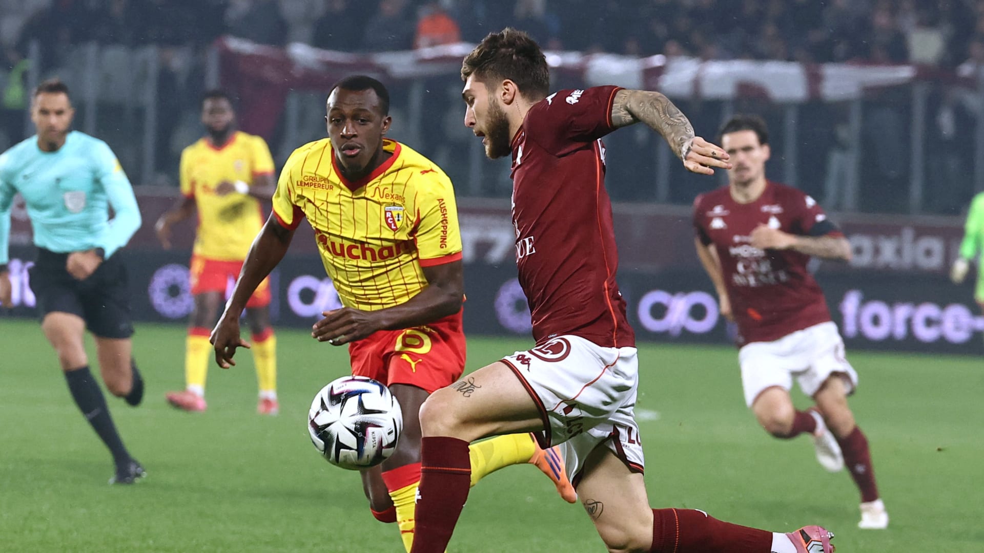 سعود عبدالحميد يساهم في فوز ثمين لنادي لانس ضمن كأس فرنسا.. إليك ما قدمه