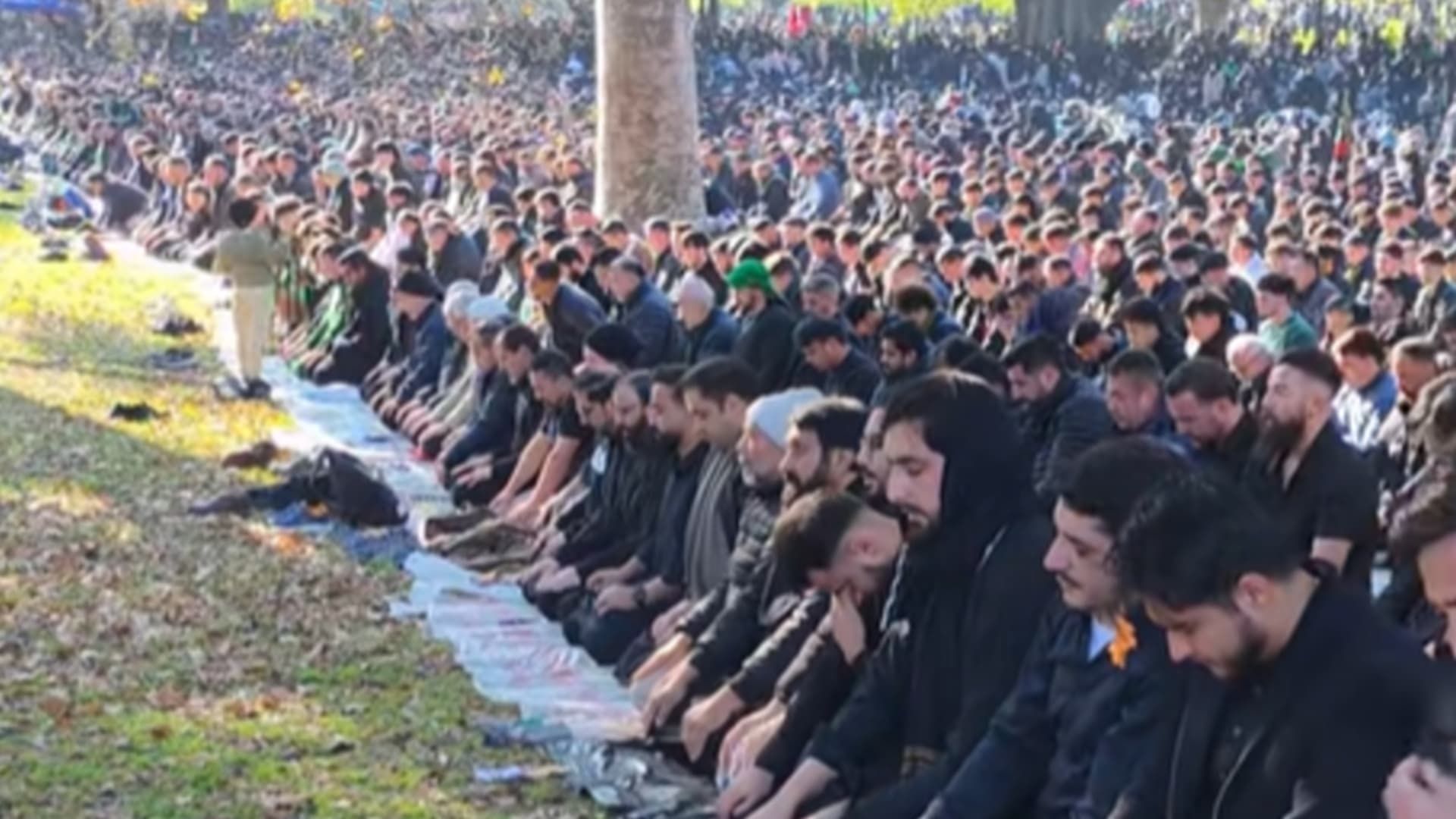 فيديو متداول لـ"صلاة آلاف المسلمين على ضحايا هجوم سيدني".. ما حقيقته؟