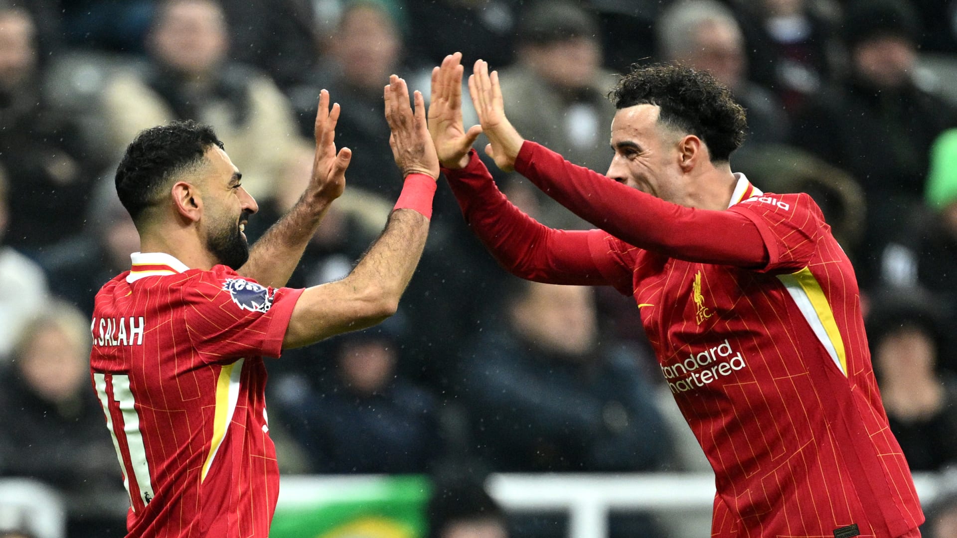 كورتيس جونز يكشف عن تصرف لافت قام به زميله محمد صلاح مع لاعبي ليفربول