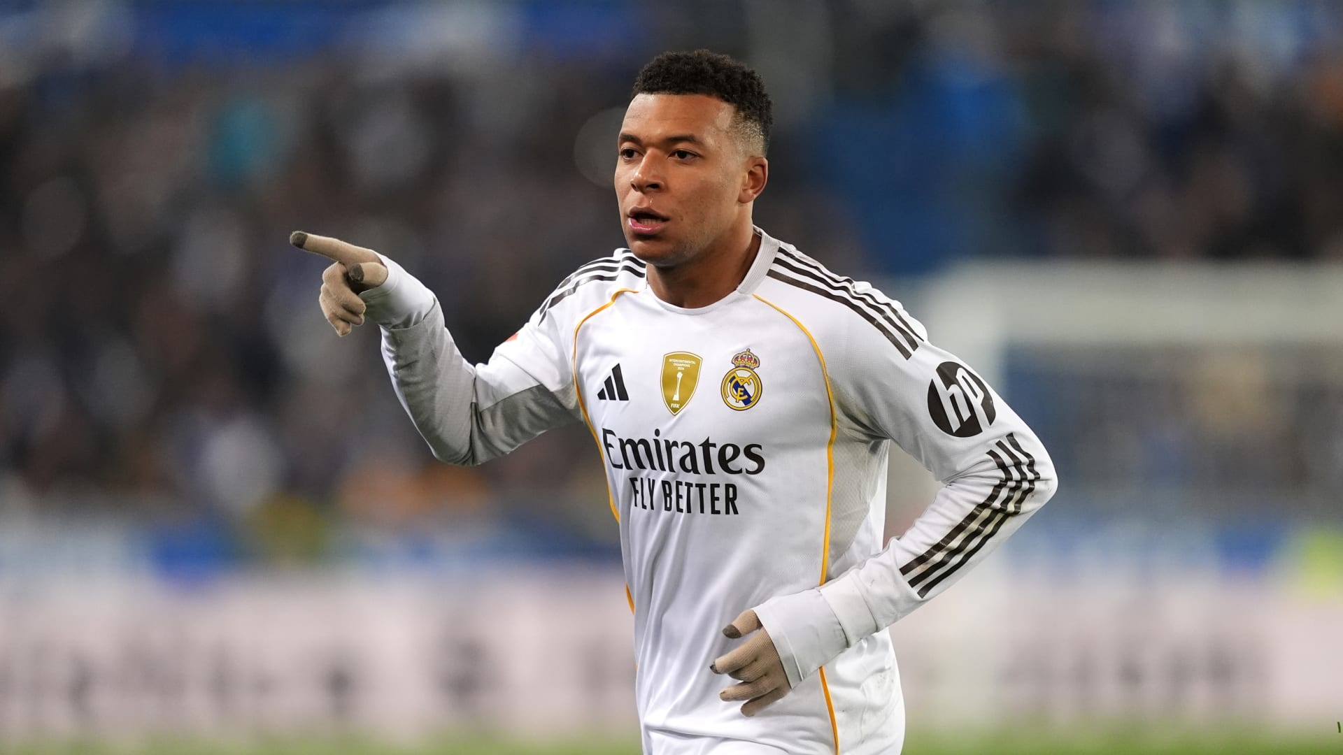 "هو قدوتي".. مبابي يعلق على معادلة رقم رونالدو القياسي مع ريال مدريد