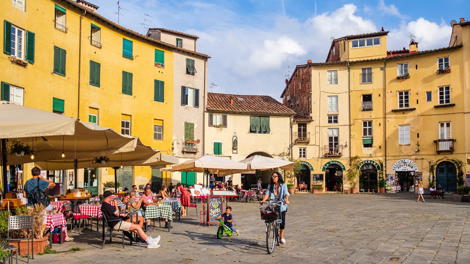 لماذا لا تمتلك أمريكا المزيد من الساحات العامة على الطراز الأوروبي؟