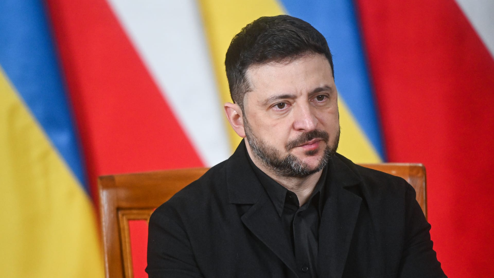 بعد محادثات أمريكا.. زيلينسكي يدعو إلى مشاورات مع الشركاء الأوروبيين