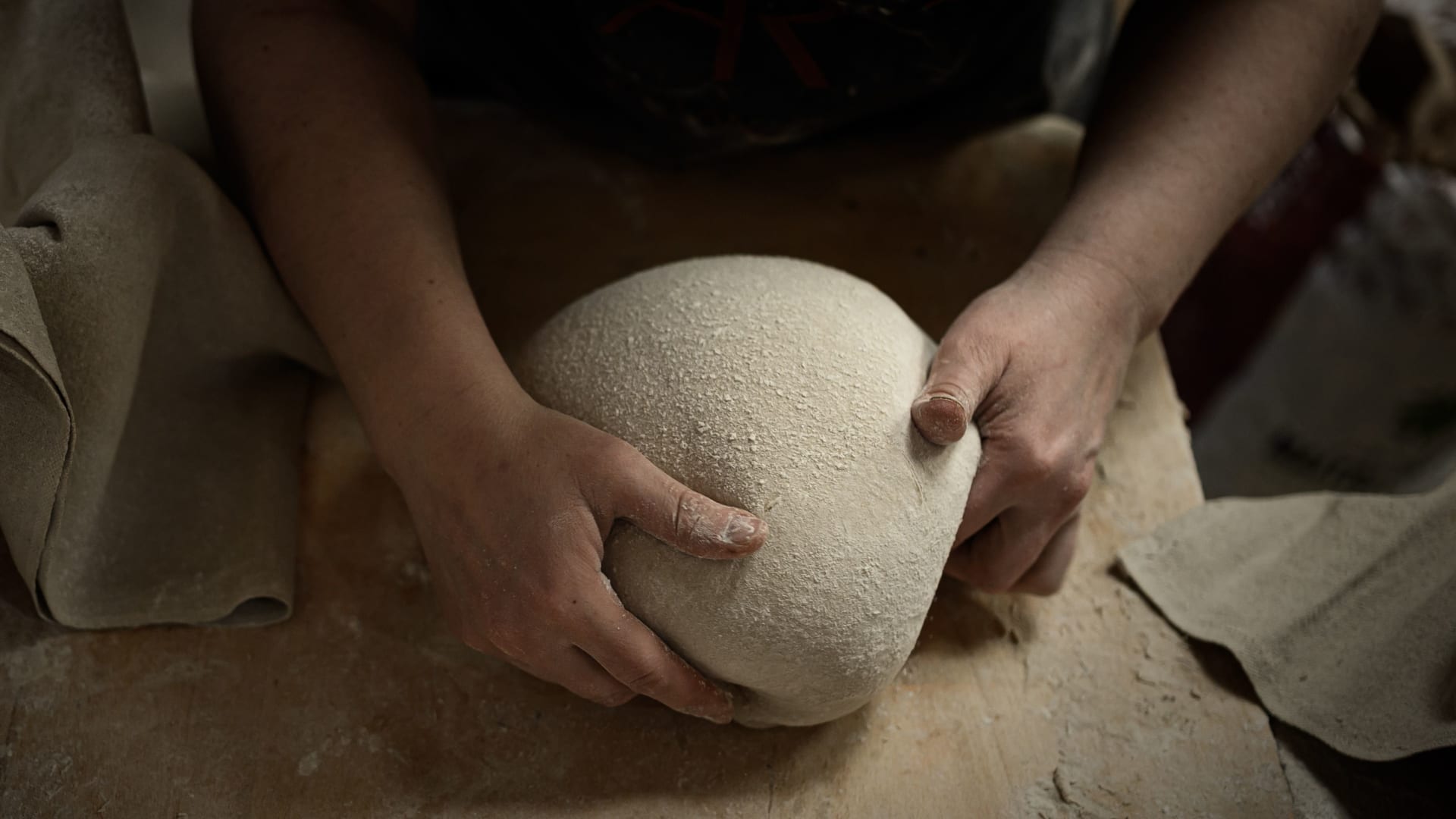 الأرز والعجين فخٌ شائع لتسلية الأطفال.. ما السبب؟