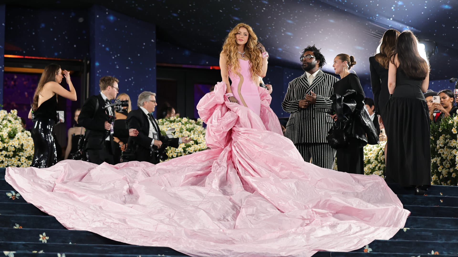 إطلالات النجمات التي خطفت الأنظار على السجادة الحمراء في الـ2025