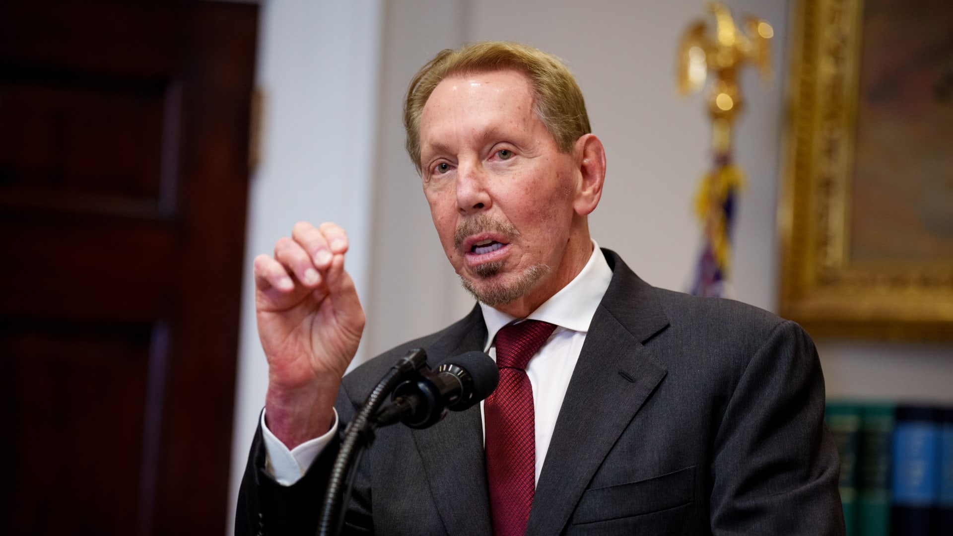 بضمان لاري إليسون.. باراماونت تقدم عرضًا جديدًا لشراء وارنر بروس ديسكفري