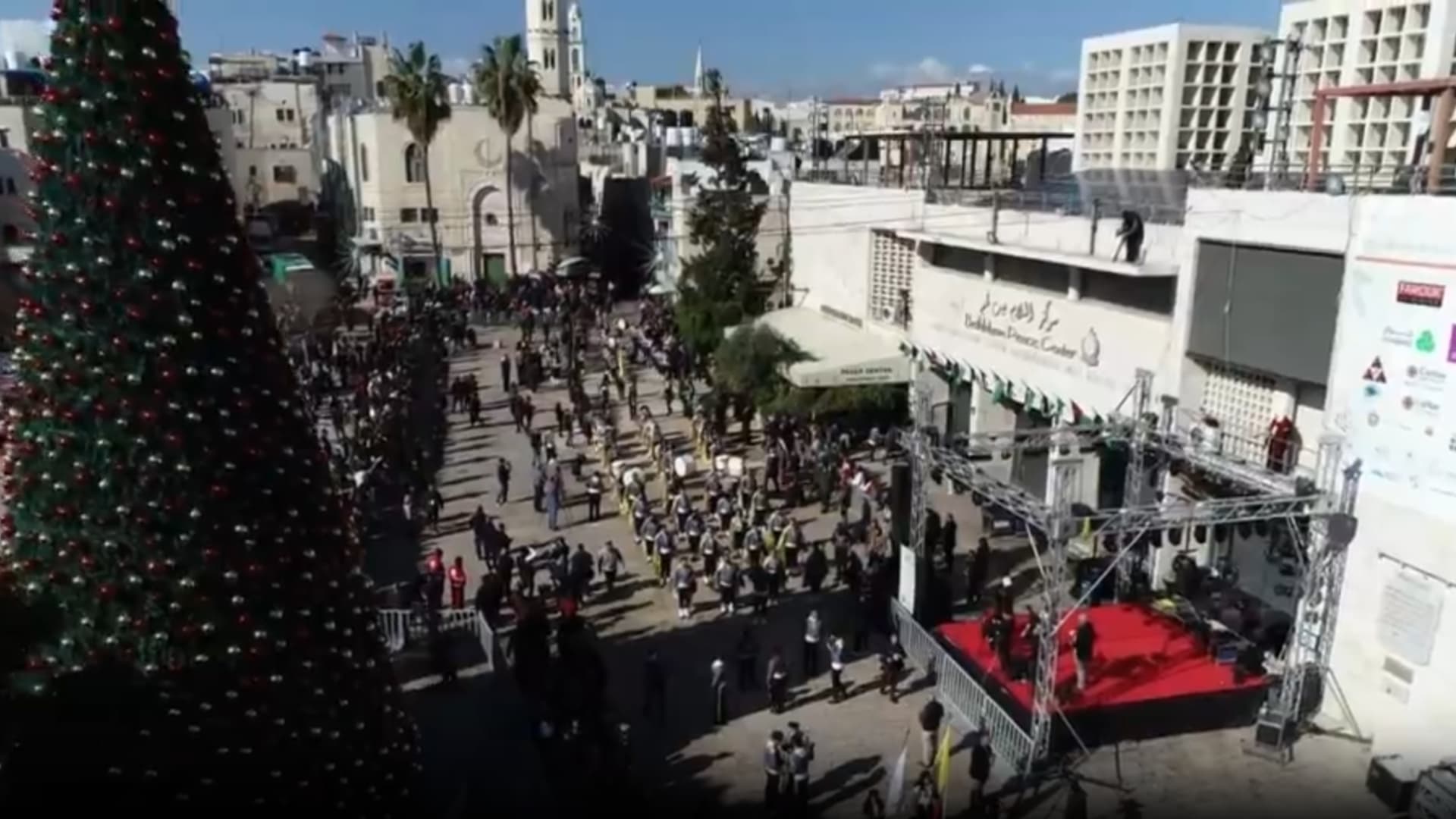 بيت لحم تحتفل بعيد الميلاد للمرة الأولى منذ 3 سنوات.. شاهد ما رصده مراسلنا