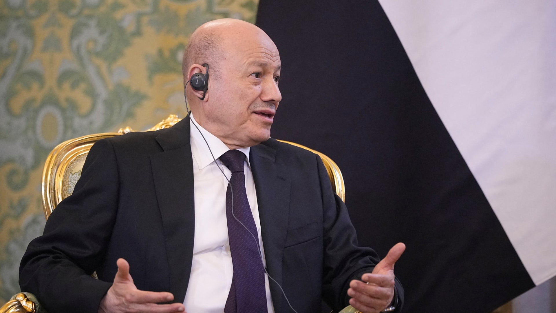 اليمن.. العليمي يعلق على استجابة السعودية لحماية المدنيين من تصرفات المجلس الانتقالي في حضرموت