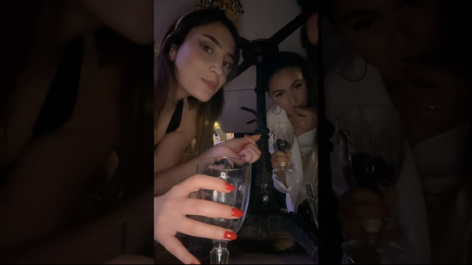 12 حبّة عنب عند منتصف ليلة رأس السنة.. تقليد إسباني يعد بالحظ اختبرته لبنانية