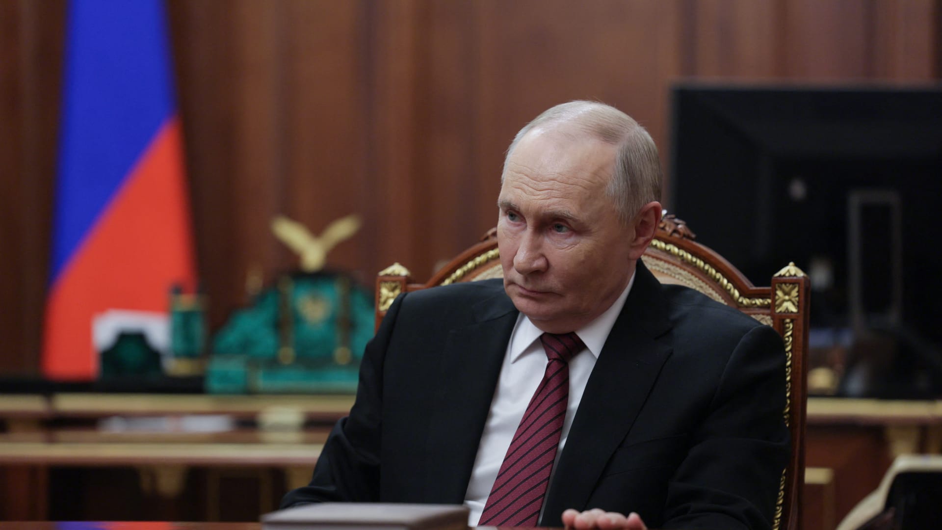 روسيا تتهم أوكرانيا باستهداف مقر إقامة بوتين بطائرة مسيّرة