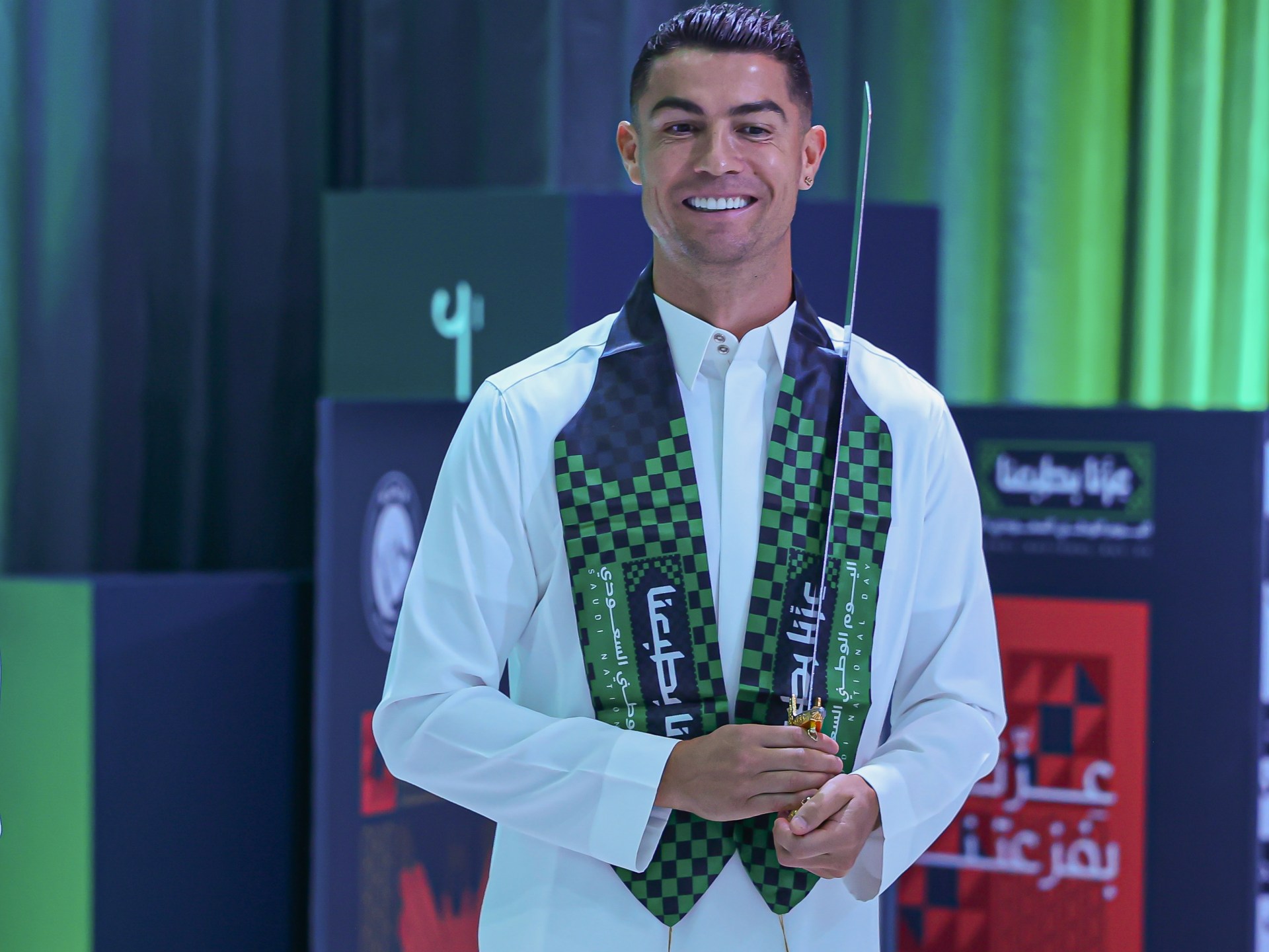رونالدو يشتري قصرين فاخرين في جزيرة معزولة