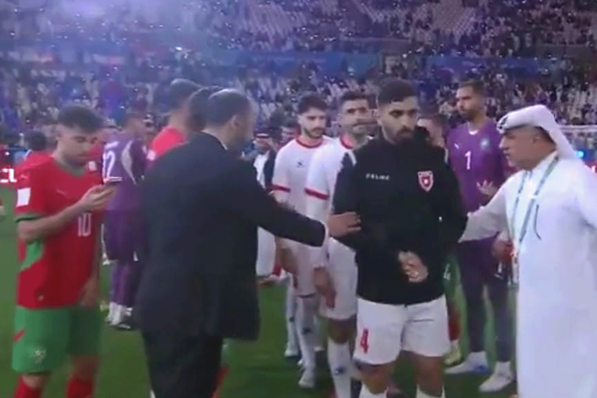 اللاعب الأردني سليم عبيد يعتذر عن واقعة عدم مصافحة مدرب منتخب المغرب