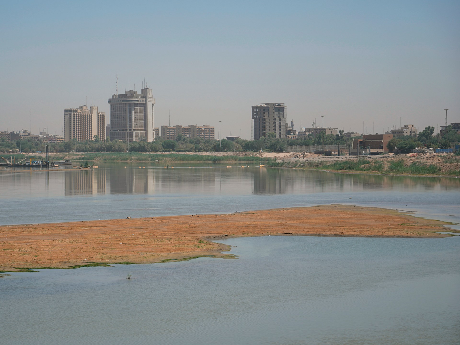 مع تراجع منسوبه.. نهر دجلة في العراق معرّض لخطر الاختفاء