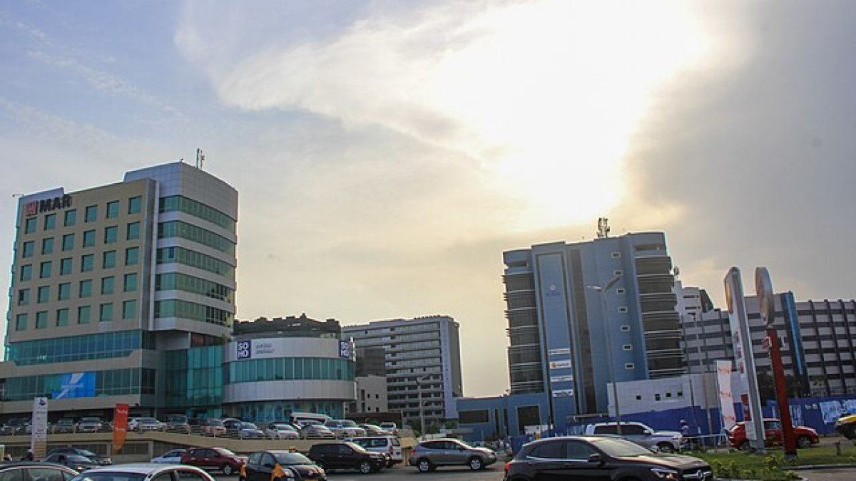 غانا وبنك أفريكسيم يتوصلان لتسوية قرض بـ750 مليون دولار 4 Accra Skyline Ghana 1757514446 1