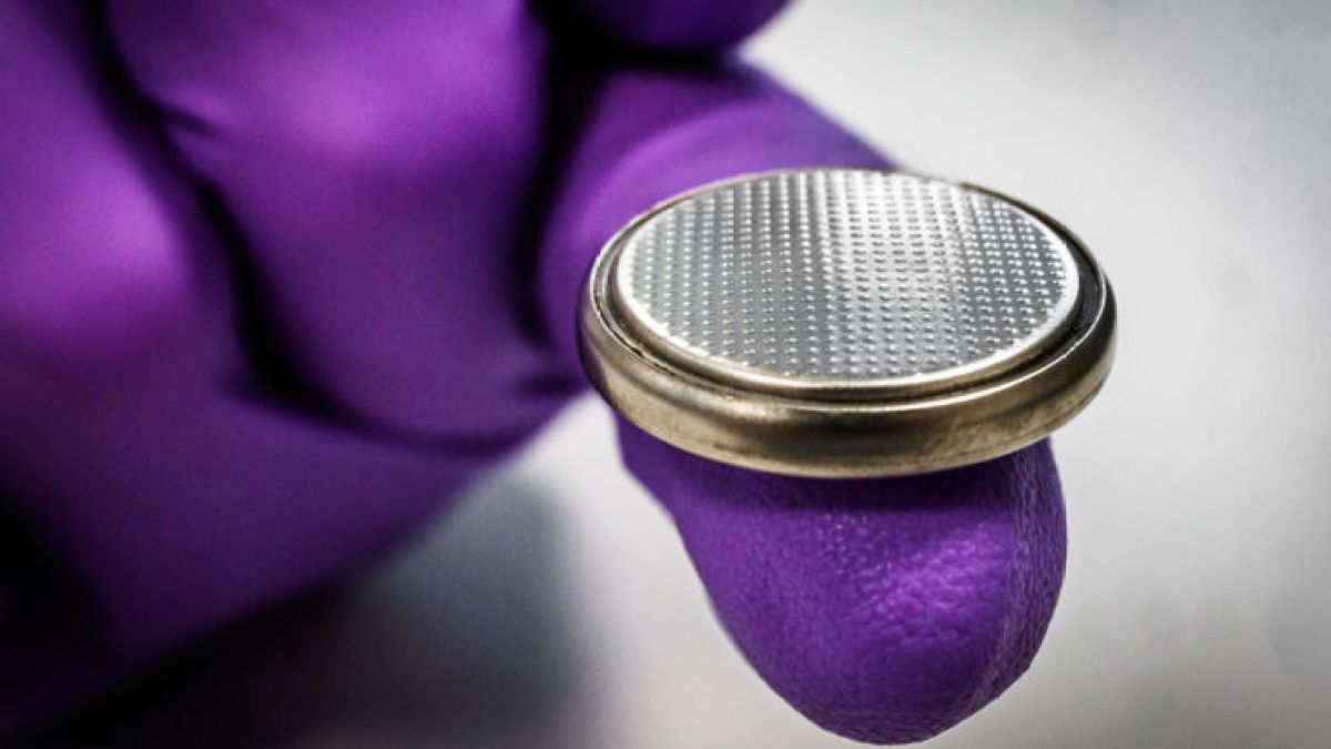 ‫ابتلاع الأطفال للأغراض الصغيرة يستلزم استشارة الطبيب فورا