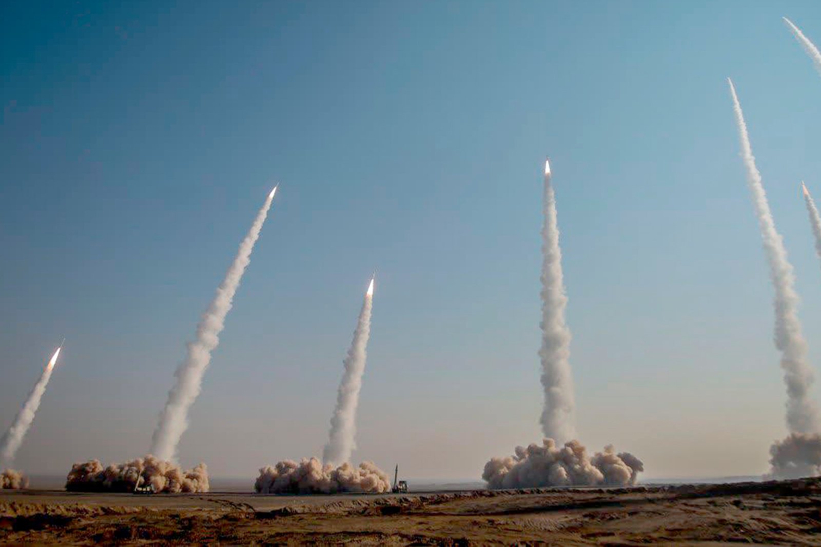 مناورات صاروخية في عدة مدن إيرانية 2 Drill4 1736550562