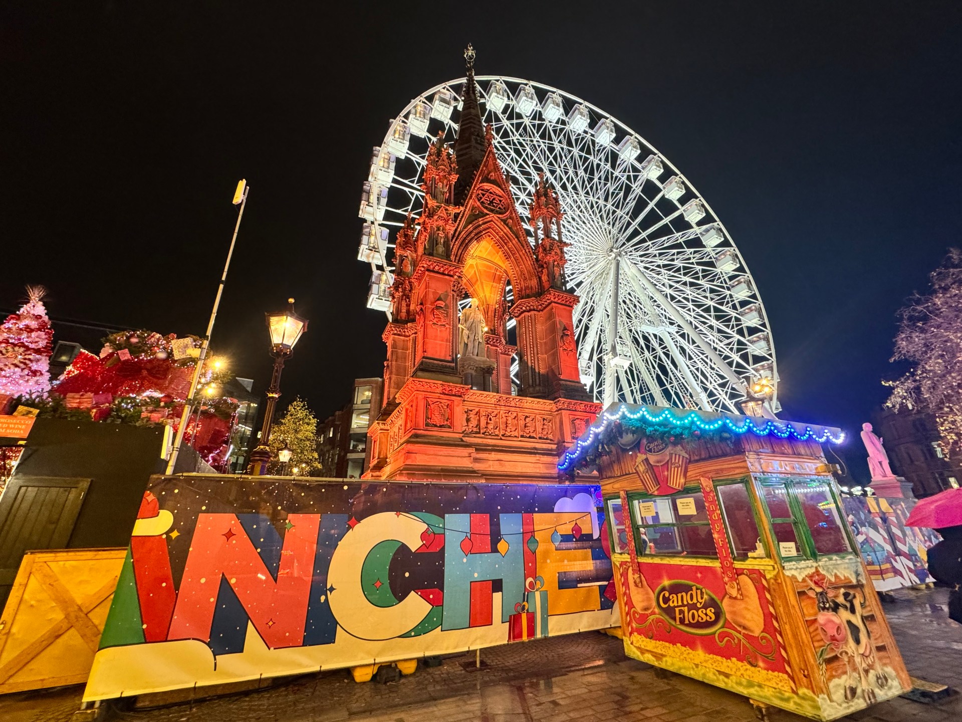 مانشستر في ديسمبر.. دفء أعياد الميلاد في قلب الشتاء