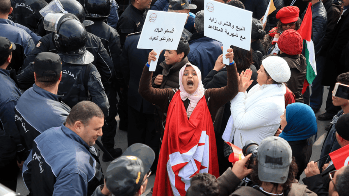 الذكرى 15 للثورة التونسية.. هل عادت عقارب الساعة للوراء؟