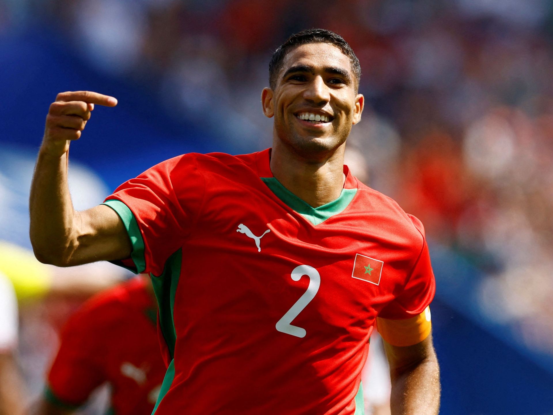 أشرف حكيمي قائد ملهم يسابق الزمن لقيادة المغرب بكأس أفريقيا