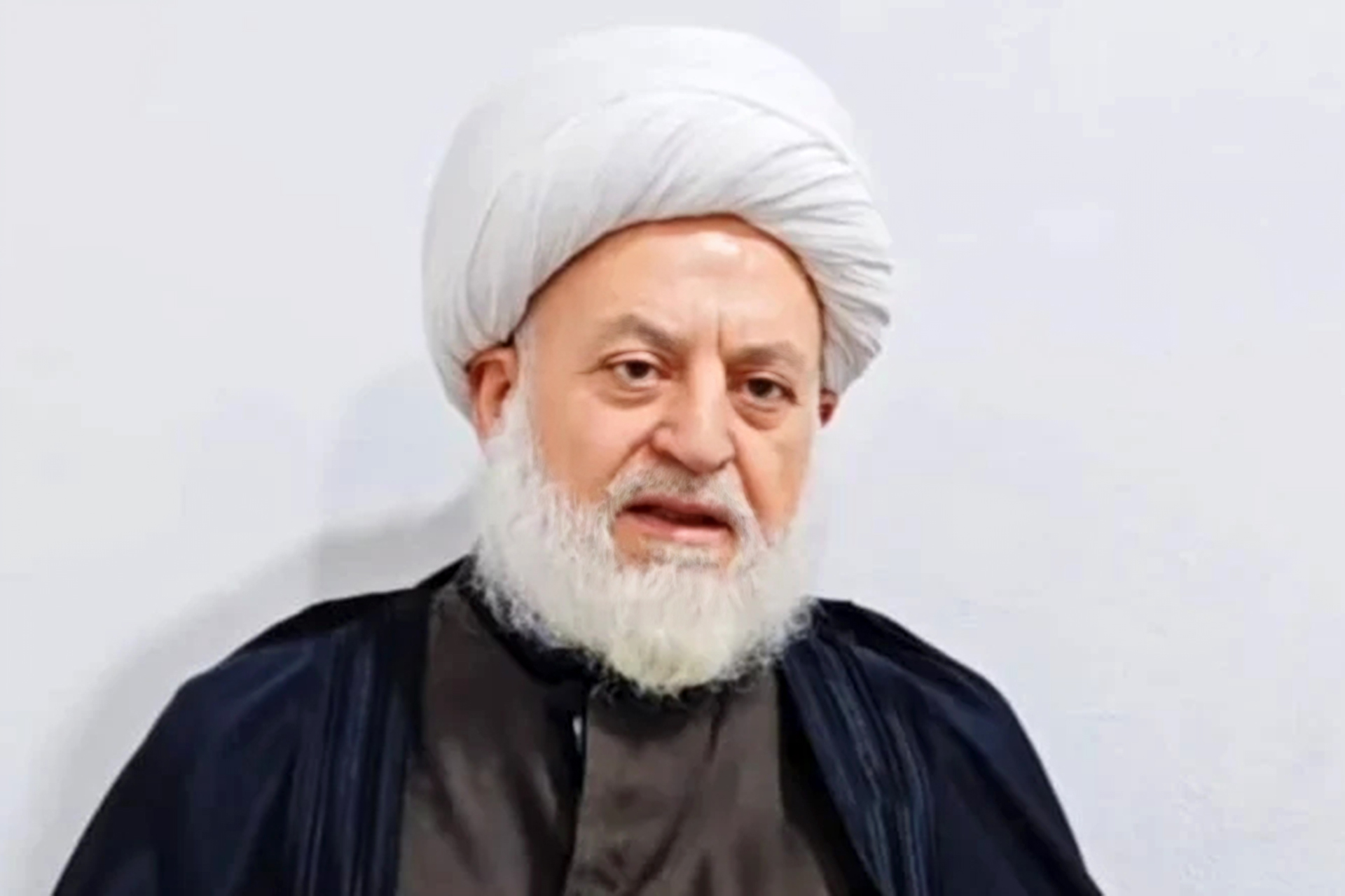 غزال غزال.. من منبر الخطابة إلى قيادة الطائفة العلوية في سوريا